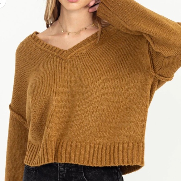 Double Zero Cropped V-Neck Long Sleeve Soft Knit Pullover Sweater Size Medium - Picture 1 of 5